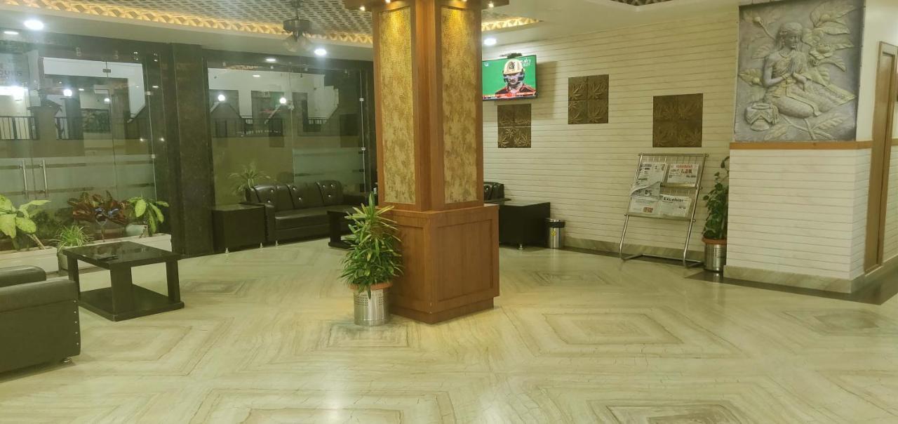Hotel The Vaishno Devi Hills Katra  Buitenkant foto