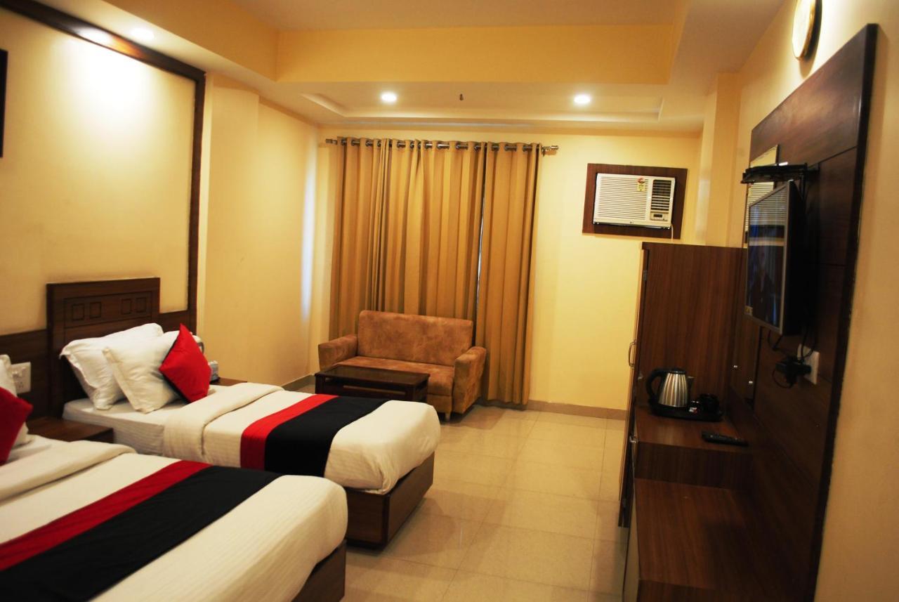 Hotel The Vaishno Devi Hills Katra  Buitenkant foto