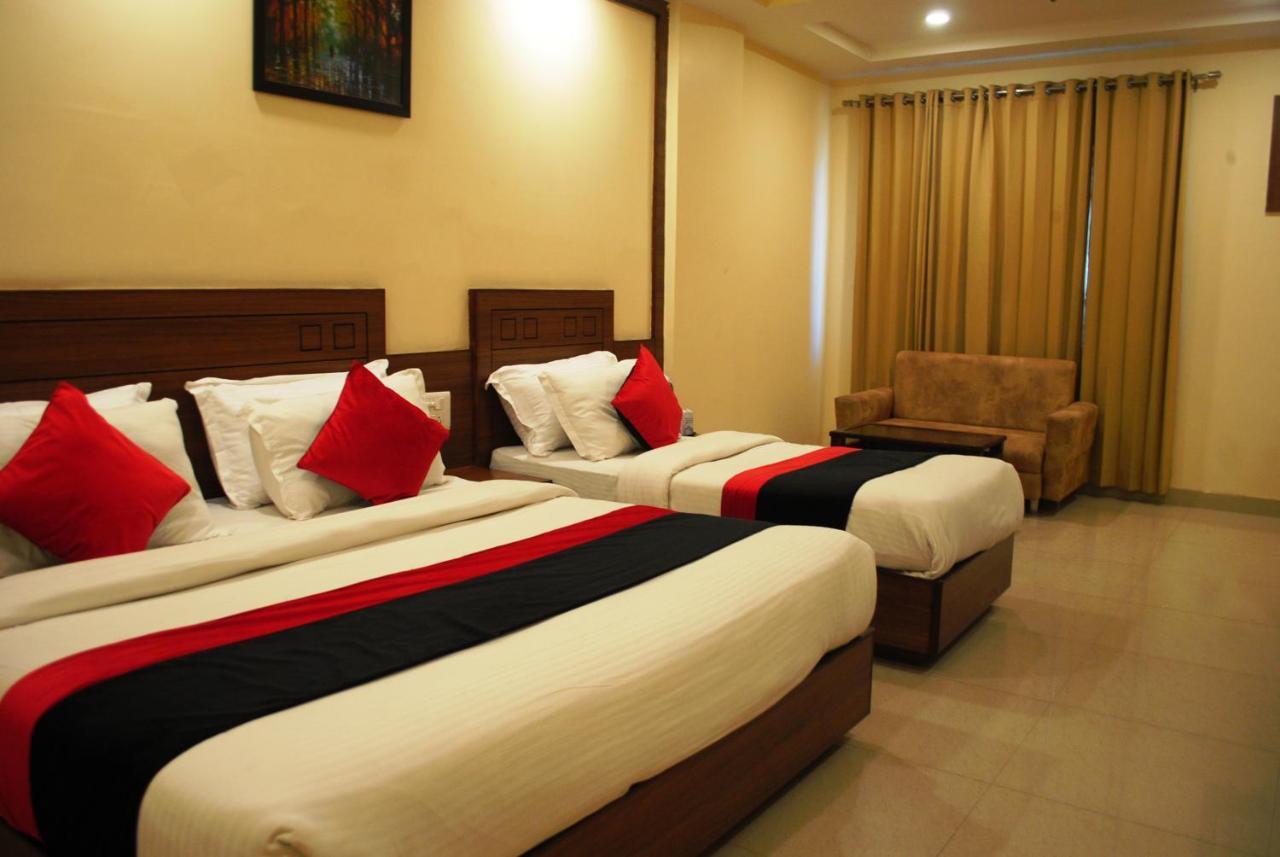 Hotel The Vaishno Devi Hills Katra  Buitenkant foto